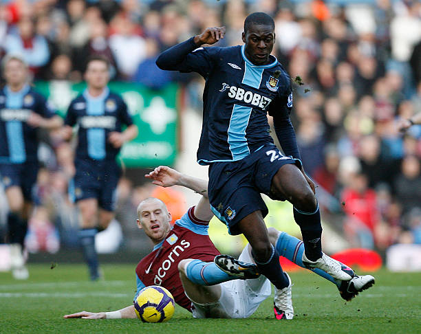 探查其背后 探查其背后